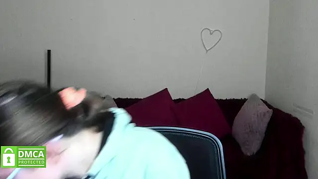 Snapshot of Alicia_redfollow chatting on October 2025 12:09:02 PM Alicia redfollow online show from October 2025 12:09:02 PM