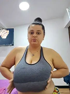 Snapshot of Miss_balloonsmila chatting on October 2025 05:11:02 PM Miss balloonsmila online show from October 2025 05:11:02 PM