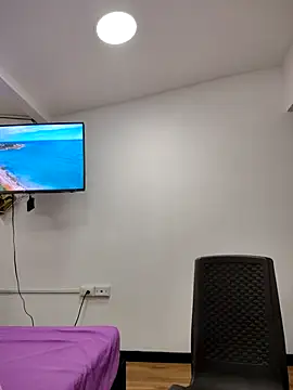 Snapshot of Miss_balloonsmila chatting on October 2025 04:59:02 PM Miss balloonsmila online show from October 2025 04:59:02 PM