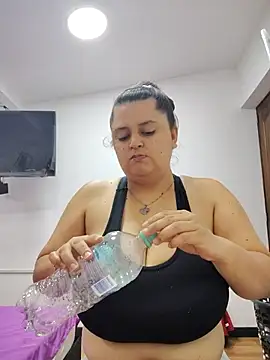 Snapshot of Miss_balloonsmila chatting on October 2025 04:18:02 AM Miss balloonsmila online show from October 2025 04:18:02 AM