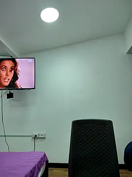 Snapshot of Miss_balloonsmila chatting on November 2025 02:11:02 AM Miss balloonsmila online show from November 2025 02:11:02 AM