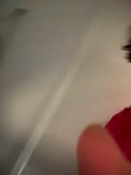 Snapshot of SecretlyDD chatting on October 2025 06:34:02 AM SecretlyDD online show from October 2025 06:34:02 AM