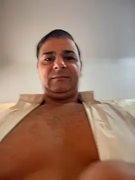 Snapshot of SecretlyDD chatting on October 2025 06:23:01 AM SecretlyDD online show from October 2025 06:23:01 AM