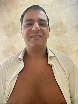 Snapshot of SecretlyDD chatting on October 2025 07:41:01 AM SecretlyDD online show from October 2025 07:41:01 AM