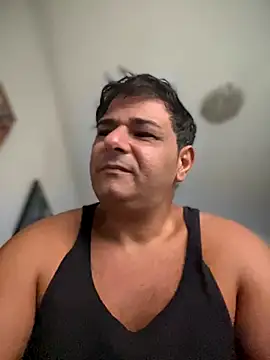 Snapshot of SecretlyDD chatting on October 2025 07:42:02 AM SecretlyDD online show from October 2025 07:42:02 AM