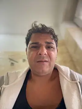 Snapshot of SecretlyDD chatting on October 2025 06:38:01 AM SecretlyDD online show from October 2025 06:38:01 AM