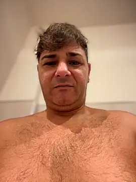 Snapshot of SecretlyDD chatting on October 2025 11:09:01 AM SecretlyDD online show from October 2025 11:09:01 AM