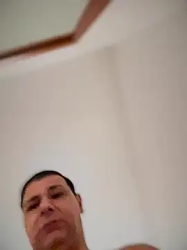 Snapshot of SecretlyDD chatting on November 2025 09:42:02 AM SecretlyDD online show from November 2025 09:42:02 AM