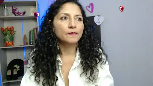 arianna ros3 online show from February 2025 04:00:02 PM