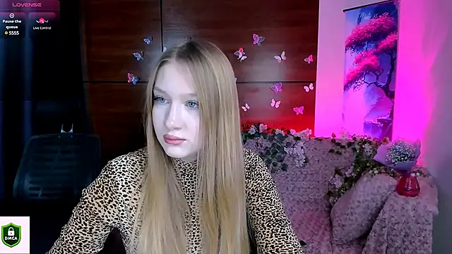 playful sophie online show from February 2025 10:13:02 AM