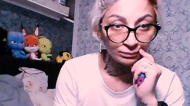 Snapshot of Lucky_Deniz chatting on November 2025 09:57:02 PM Lucky Deniz online show from November 2025 09:57:02 PM