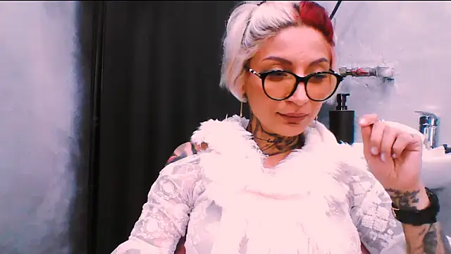 Snapshot of Lucky_Deniz chatting on November 2025 11:31:02 AM Lucky Deniz online show from November 2025 11:31:02 AM