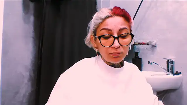 Snapshot of Lucky_Deniz chatting on November 2025 10:04:01 AM Lucky Deniz online show from November 2025 10:04:01 AM