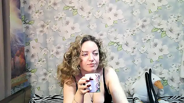 Snapshot of KattyLuuu chatting on October 2025 09:02:01 PM KattyLuuu online show from October 2025 09:02:01 PM