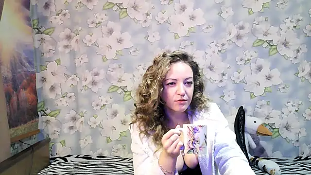 Snapshot of KattyLuuu chatting on October 2025 08:53:02 PM KattyLuuu online show from October 2025 08:53:02 PM