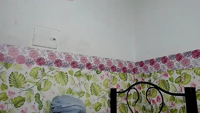 Snapshot of sweetfantacies18 chatting on January 2025 01:10:02 AM sweetfantacies18 online show from January 2025 01:10:02 AM