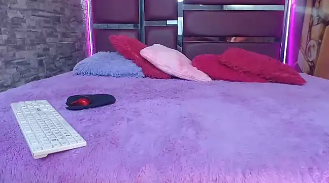 perfectlump online show from December 2024 04:17:01 PM