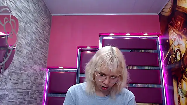 perfectlump online show from October 2025 01:56:02 PM