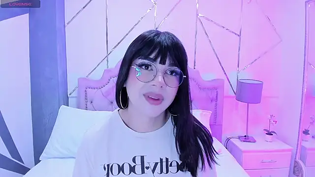 RoseCassie online show from January 2025 01:26:01 PM
