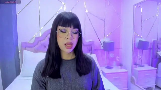 RoseCassie online show from January 2025 12:50:02 PM