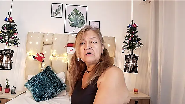 Valentinadiazz1 online show from December 2024 05:44:02 PM