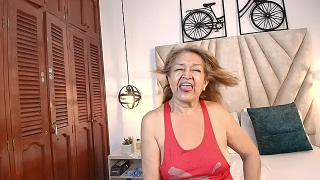 Valentinadiazz1 online show from February 2025 07:26:01 PM