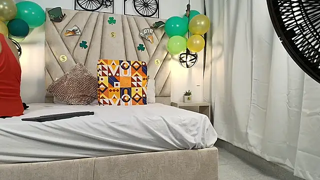 Valentinadiazz1 online show from March 2025 01:21:02 AM