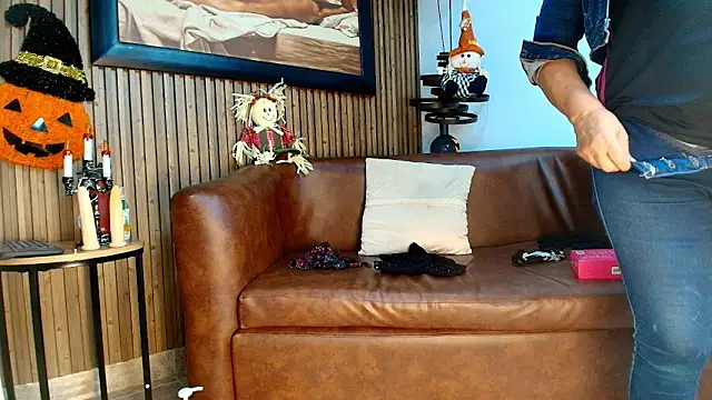 Valentinadiazz1 online show from October 2025 06:52:01 PM