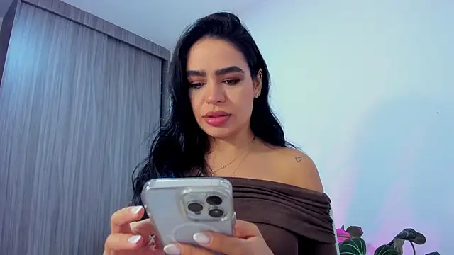 Sara Leblanc online show from October 2025 03:20:02 PM