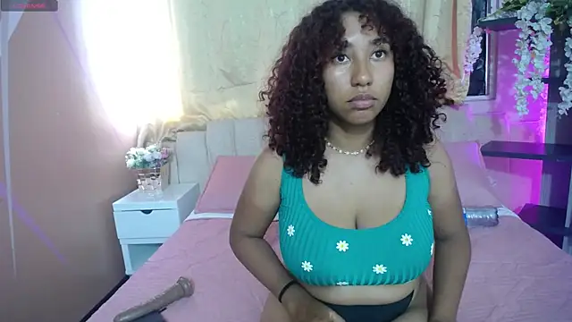 lauraltt online show from December 2024 06:54:02 PM