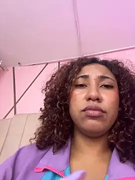 lauraltt online show from November 2025 07:47:01 PM