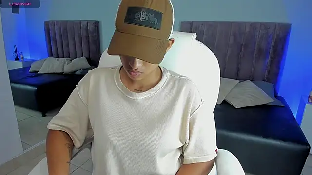 Dominick jones online show from January 2025 01:54:01 AM