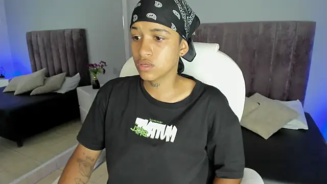 Dominick jones online show from January 2025 08:14:02 PM