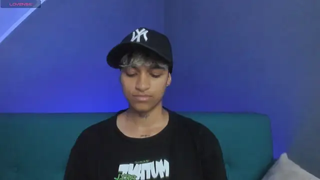 Dominick jones online show from March 2025 09:22:01 PM