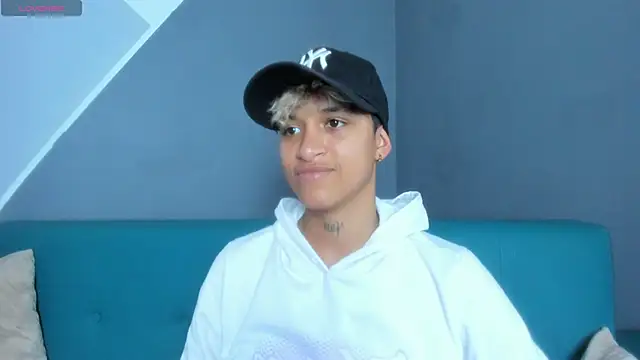 Dominick jones online show from March 2025 08:37:02 PM
