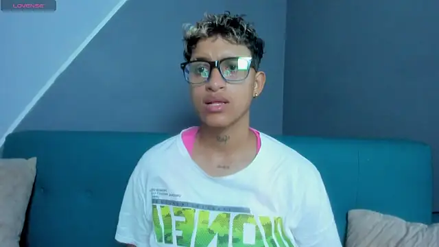 Dominick jones online show from March 2025 06:39:02 PM