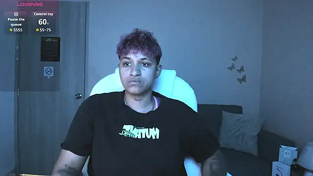 Dominick jones online show from September 2025 04:05:02 AM