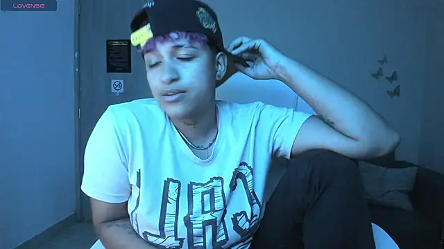 Dominick jones online show from September 2025 04:27:02 AM