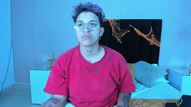 Dominick jones online show from October 2025 06:25:01 AM