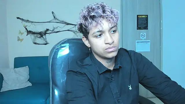 Dominick jones online show from October 2025 05:30:01 AM