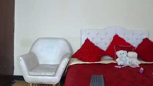 Mariana 16  online show from January 2025 11:56:01 PM