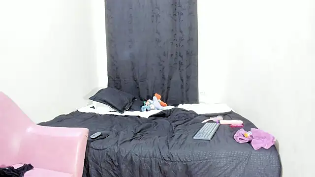 Mariana 16  online show from January 2025 07:45:01 PM