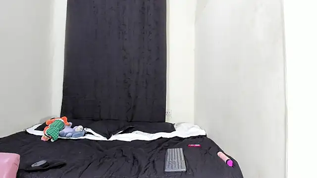 Mariana 16  online show from January 2025 04:39:01 PM