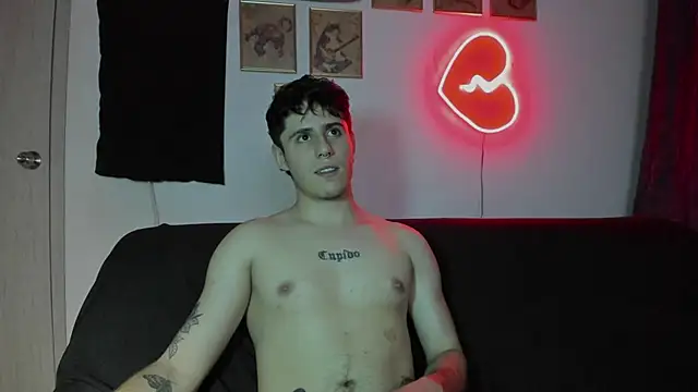 Snapshot of Antonello_Vannucci chatting on January 2025 10:29:02 PM Antonello Vannucci online show from January 2025 10:29:02 PM