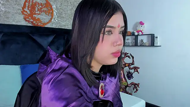 Snapshot of Lily_Woodz chatting on October 2025 07:04:02 PM Lily Woodz online show from October 2025 07:04:02 PM