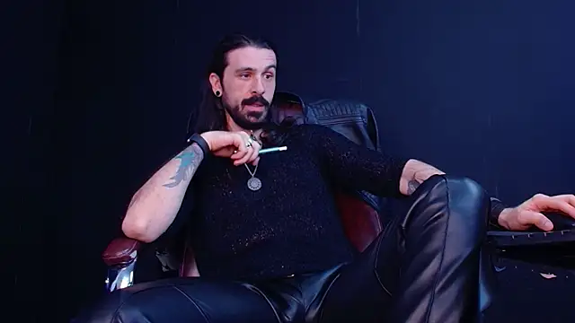 Snapshot of AxelColton chatting on October 2025 11:11:01 AM AxelColton online show from October 2025 11:11:01 AM