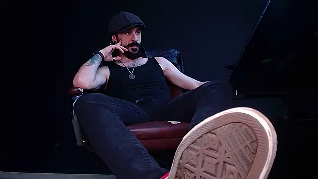 Snapshot of AxelColton chatting on November 2025 05:54:01 AM AxelColton online show from November 2025 05:54:01 AM