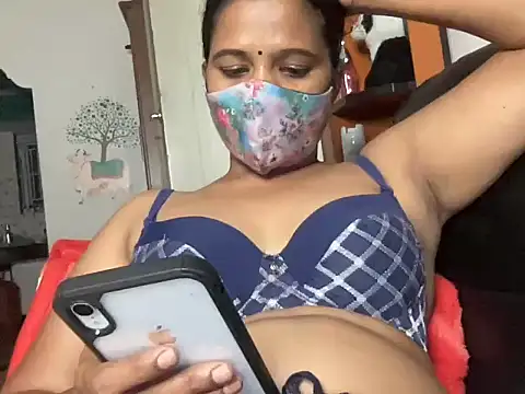 Tamil Sanjana  online show from November 2025 06:54:01 PM