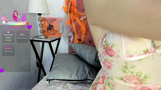 Samantha Good online show from October 2025 12:35:02 PM