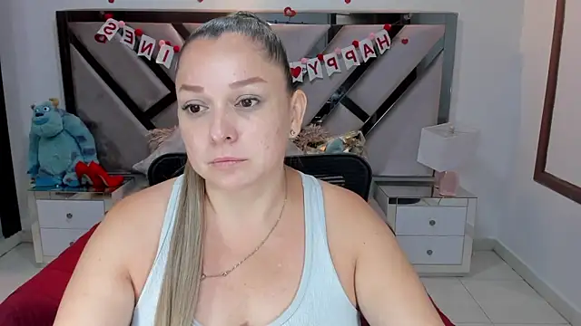 Snapshot of natalia5560 chatting on October 2025 12:45:02 PM natalia5560 online show from October 2025 12:45:02 PM